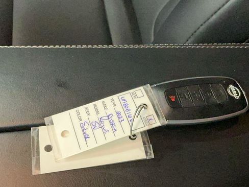 Used 2023 Nissan Rogue SV w/ SV Premium B Package image 9