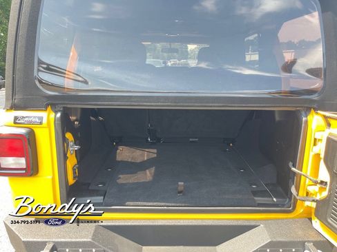 Used 2019 Jeep Wrangler Unlimited Sport S AWD/4WD image 14