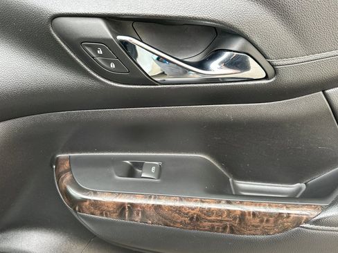 Certified 2023 GMC Acadia Denali image 23