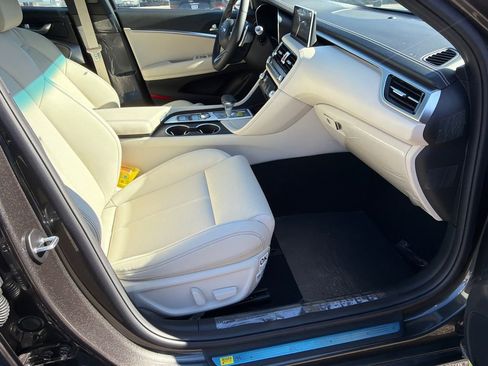 New 2026 Genesis G70 2.5T image 13