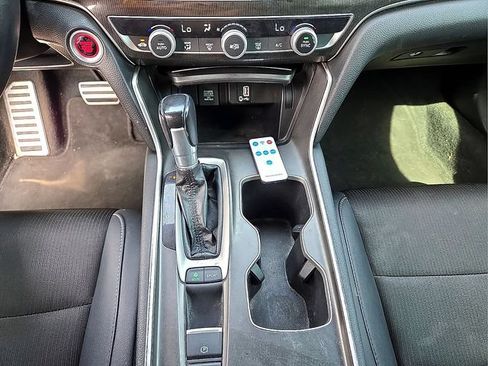 Used 2019 Honda Accord Sport image 25