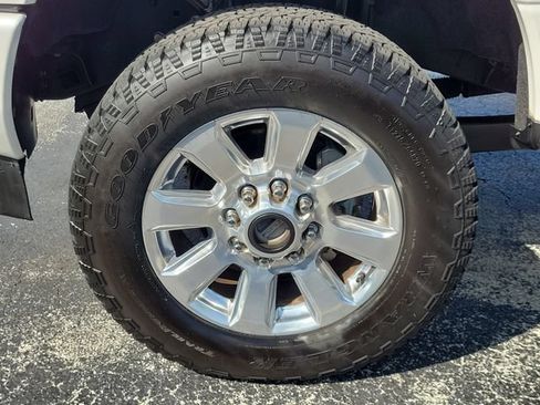 Used 2018 Ford F250 Platinum w/ Platinum Ultimate Package AWD/4WD image 12