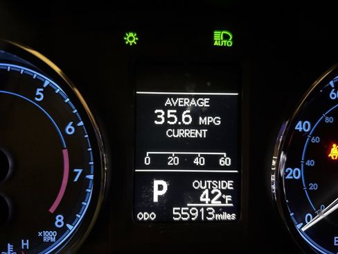 Used 2018 Toyota Corolla LE image 13