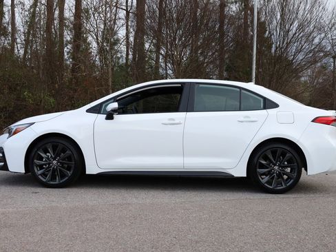 Used 2025 Toyota Corolla SE image 4