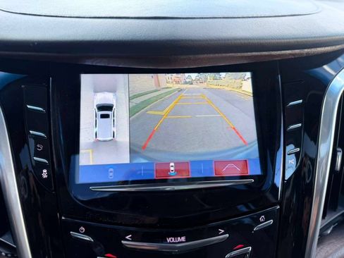 Used 2019 Cadillac Escalade Luxury AWD/4WD image 37