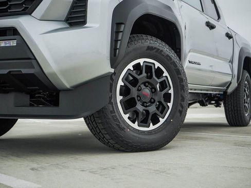 New 2025 Toyota Tacoma TRD Off-Road image 6