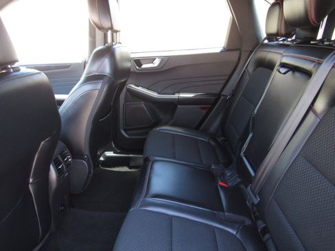 Used 2025 Ford Escape ST-Line FWD image 13