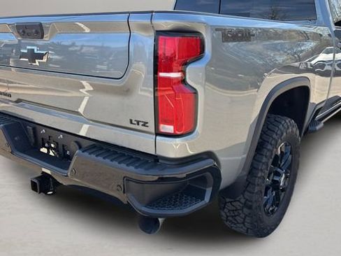 Used 2025 Chevrolet Silverado 2500 LTZ w/ LTZ Plus Package image 32