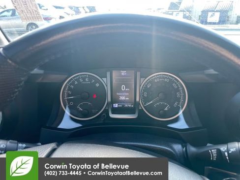 Used 2022 Toyota Tacoma Limited AWD/4WD image 9