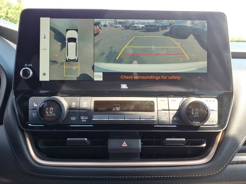 Used 2025 Toyota Grand Highlander AWD Hybrid image 21