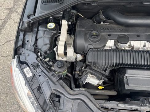 Used 2015 Volvo V60 T5 Cross Country image 27