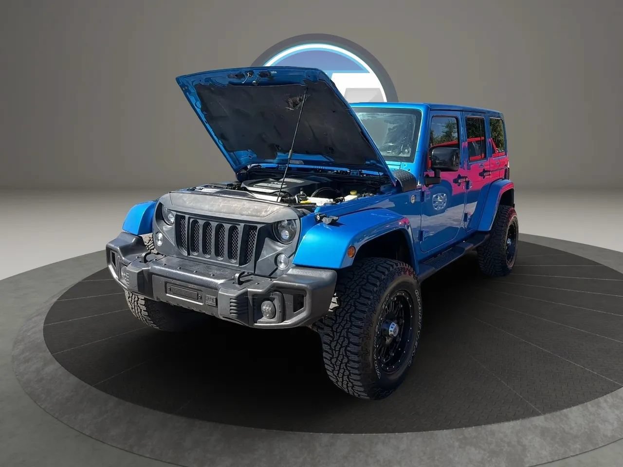 Used 2014 Jeep Wrangler Unlimited Sahara w/ Dual Top Group AWD/4WD image 23