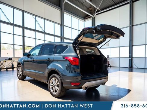 Used 2019 Ford Escape SE FWD image 25
