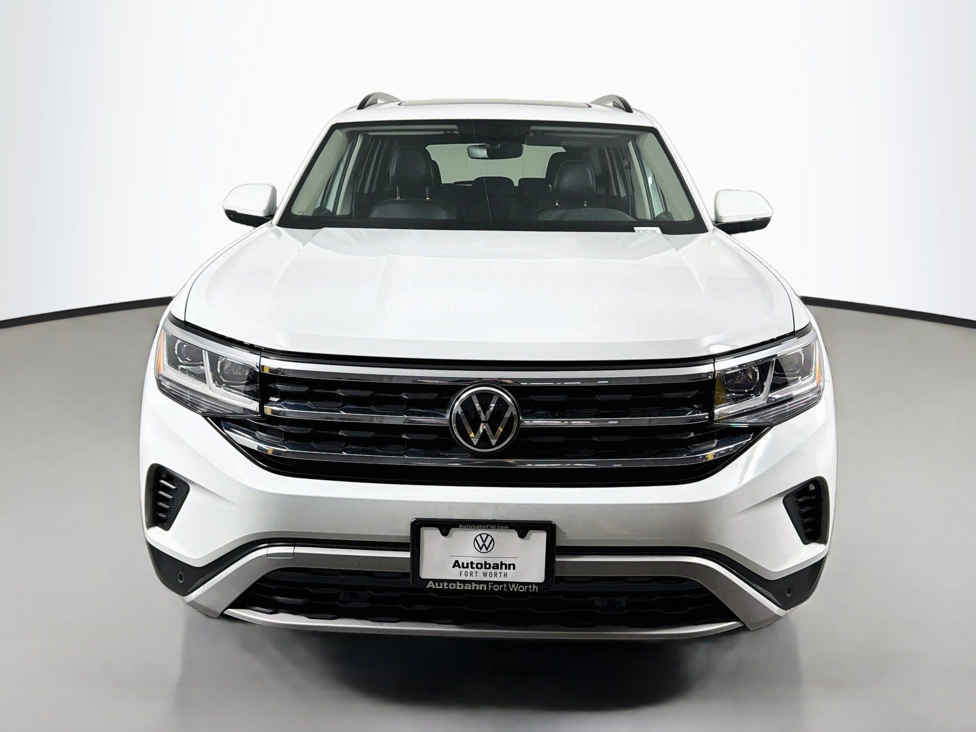 Certified 2023 Volkswagen Atlas SE w/ Panoramic Sunroof Package FWD image 2