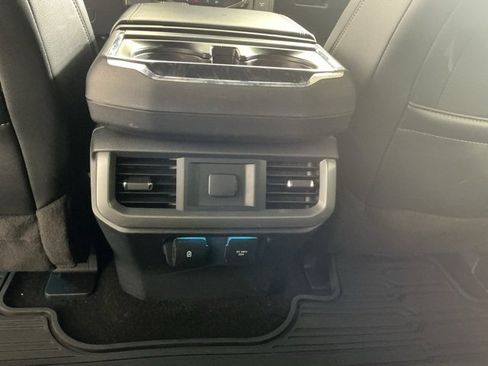 Used 2022 Ford F150 Lightning Lariat image 29