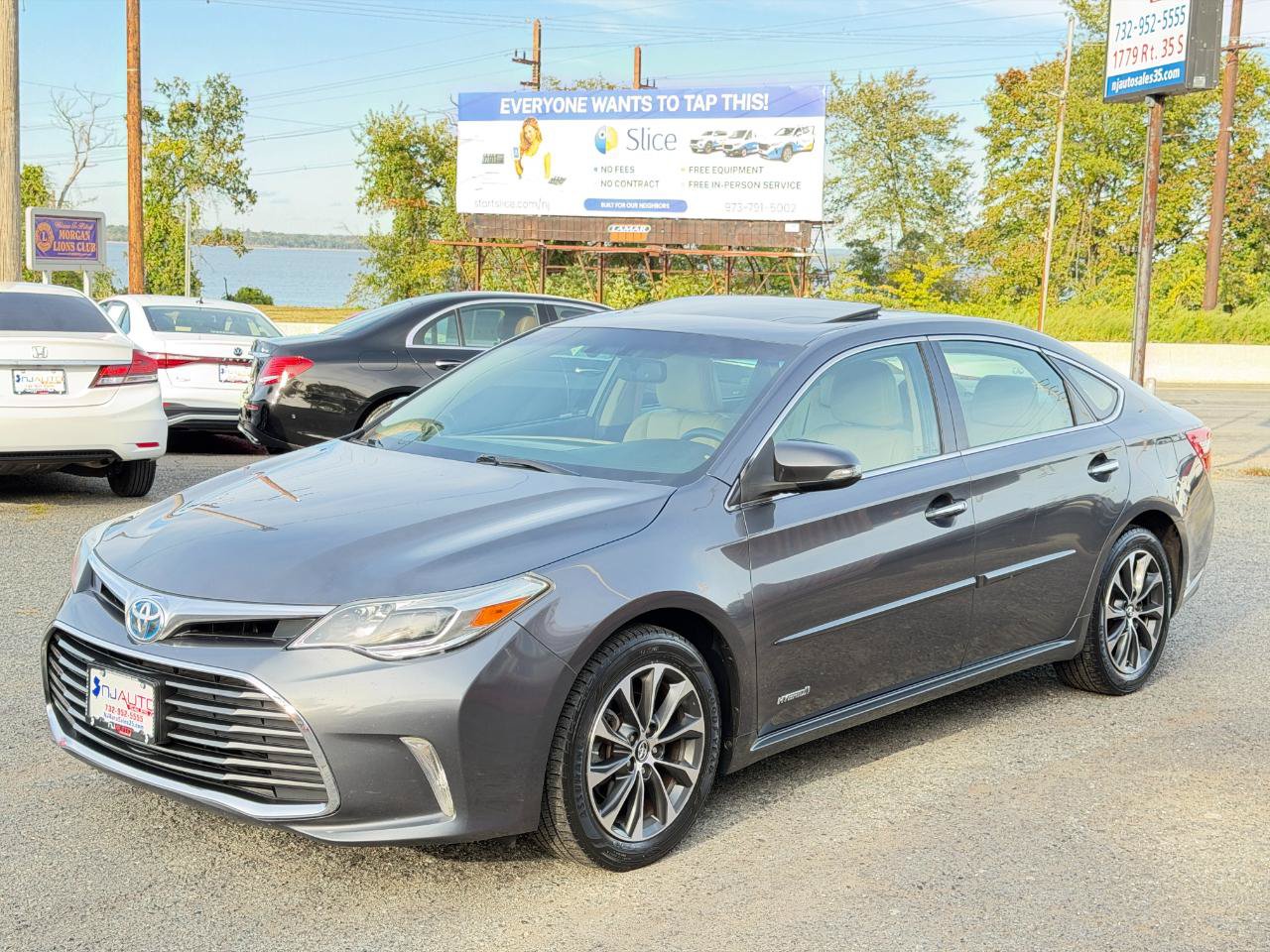 Used 2016 Toyota Avalon XLE Premium FWD image 8
