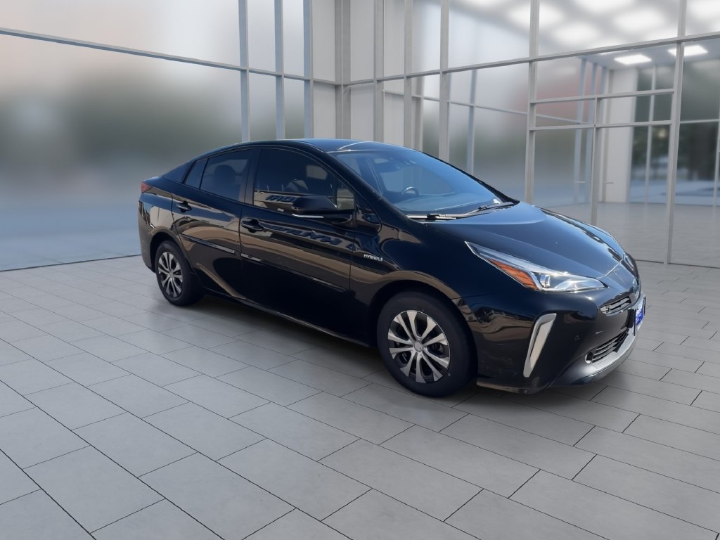Used 2020 Toyota Prius XLE AWD/4WD image 2