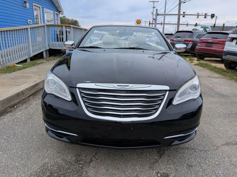 Used 2011 Chrysler 200 Limited FWD image 8