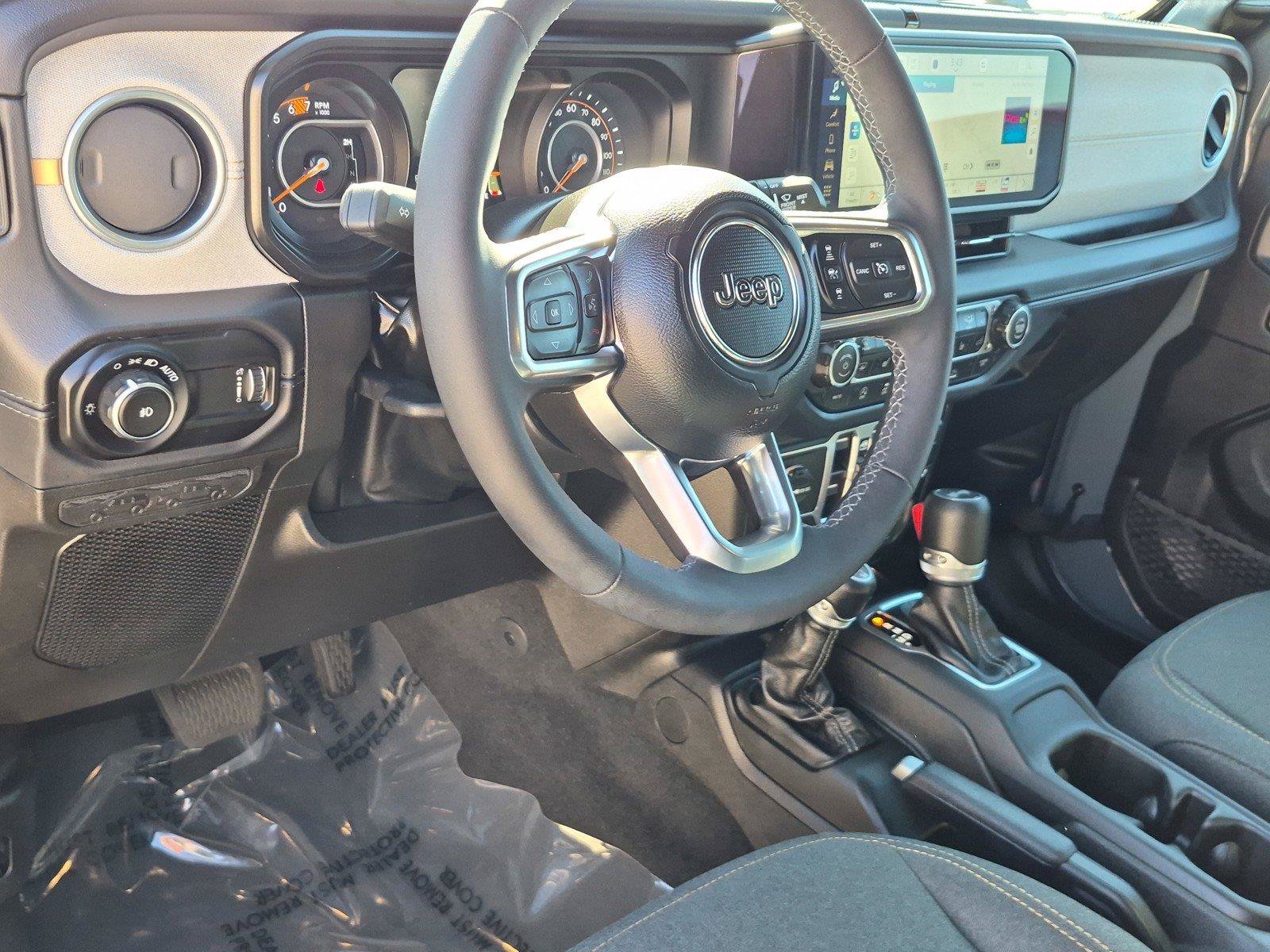 Certified 2026 Jeep Wrangler Unlimited Sahara AWD/4WD image 18