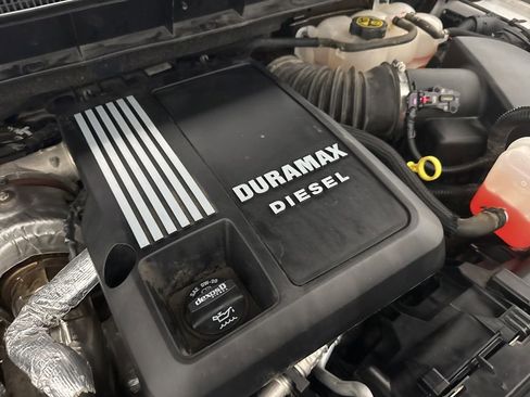 Used 2022 Chevrolet Silverado 1500 RST w/ Bed Protection Package AWD/4WD image 41
