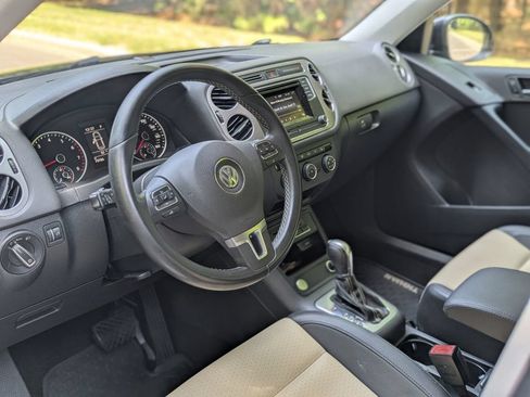 Used 2016 Volkswagen Tiguan S FWD image 14