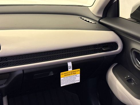 New 2027 Honda HR-V LX image 15