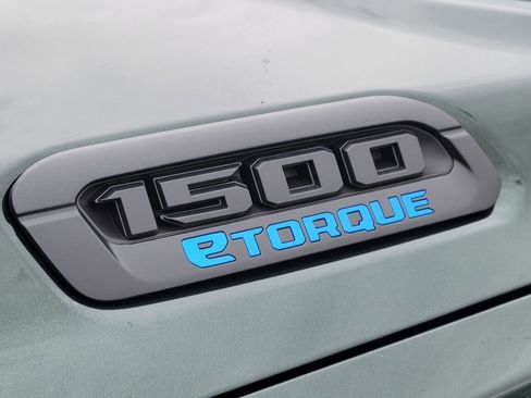 New 2026 RAM 1500 4x4 Crew Cab image 22