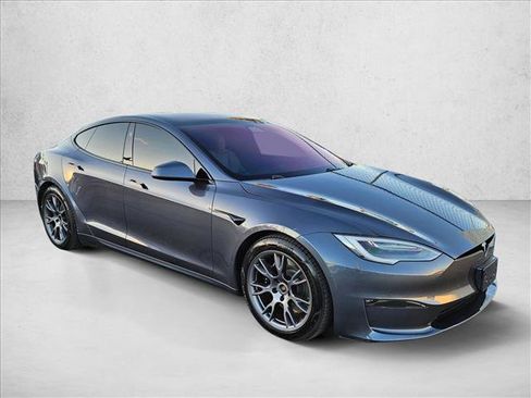 Used 2022 Tesla Model S image 3