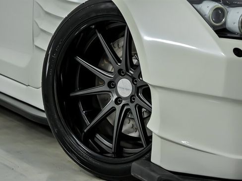 Used 2013 Nissan GT-R Premium AWD/4WD image 4