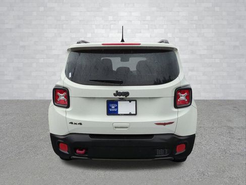 Used 2018 Jeep Renegade Trailhawk image 5