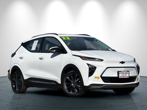 Used 2022 Chevrolet Bolt EUV Premier w/ Launch Edition image 2