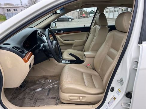 Used 2007 Acura TSX w/ Navigation FWD image 19
