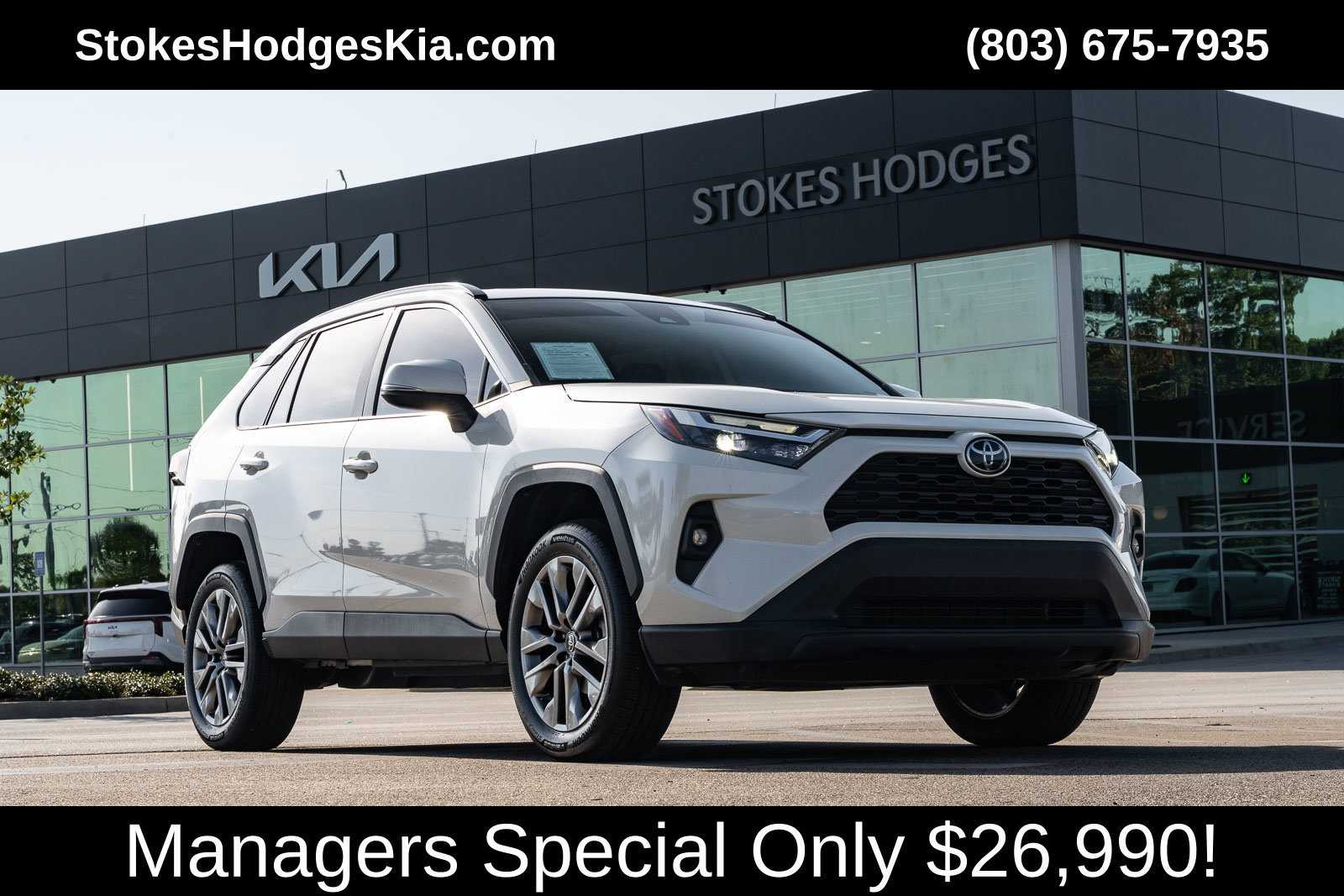 Used 2022 Toyota RAV4 XLE Premium FWD image 1