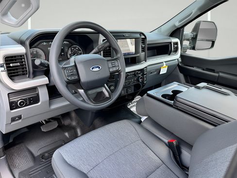 New 2025 Ford F350 XL w/ 360-Degree Camera Package RWD image 5