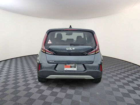 Used 2023 Kia Soul S image 6