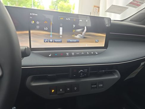 New 2026 Nissan Leaf Platinum+ FWD image 21