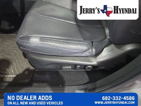Used 2025 Subaru Forester Limited AWD/4WD image 9