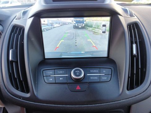 Used 2018 Ford Escape SEL AWD/4WD image 19