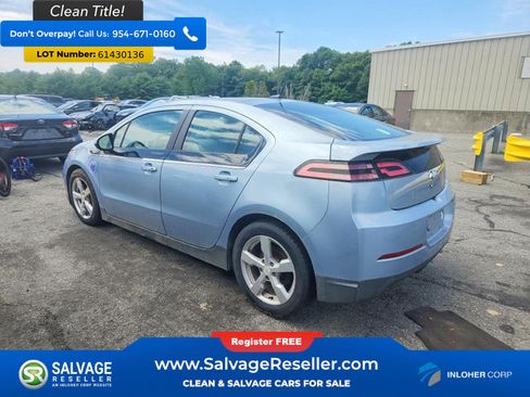 Used 2013 Chevrolet Volt FWD image 3