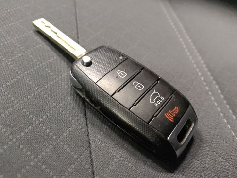 Used 2016 Kia Sorento AWD w/ LX Convenience Package image 32