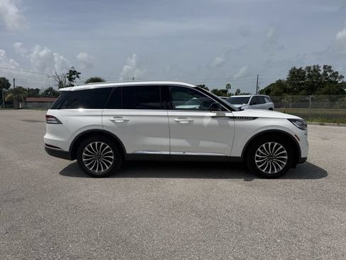 Used 2023 Lincoln Aviator Reserve w/ Equipment Group 201A AWD/4WD image 2