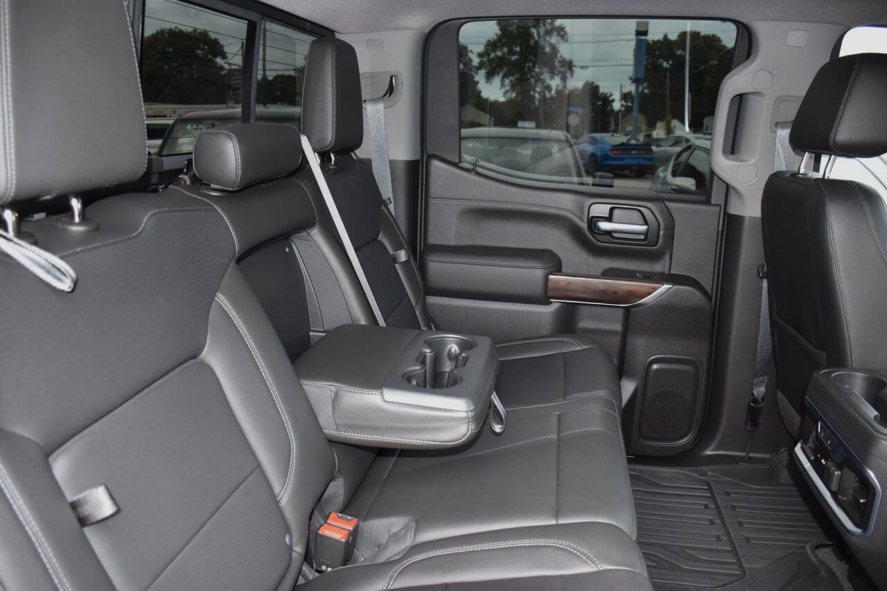 Used 2020 GMC Sierra 1500 SLT RWD image 18