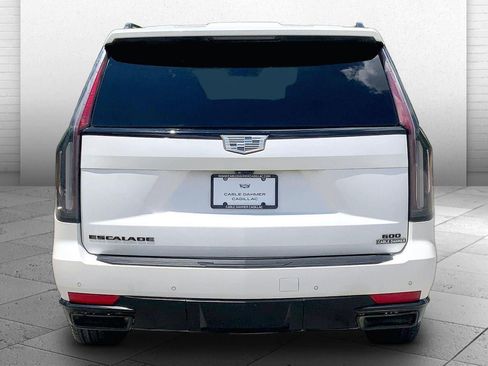 Used 2024 Cadillac Escalade ESV Sport Platinum w/ LPO, ONYX Package AWD/4WD image 3