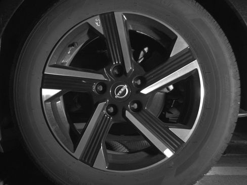 Used 2025 Nissan Sentra SV FWD image 14