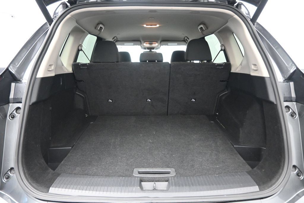 Used 2024 Nissan Rogue SV FWD image 28