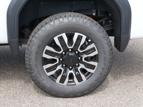 New 2026 GMC Sierra 3500 Denali Ultimate AWD/4WD image 3