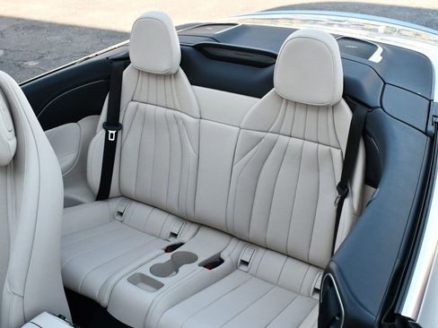 Used 2024 Mercedes-Benz CLE 450 4MATIC Cabriolet image 15