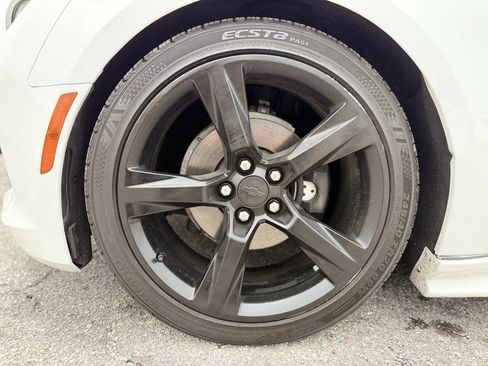 Used 2017 Chevrolet Camaro LT RWD image 25
