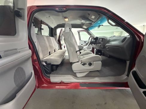 Used 2002 Ford F150 XLT AWD/4WD image 21