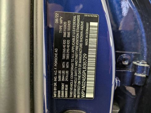 Certified 2023 Porsche Macan S AWD/4WD image 29